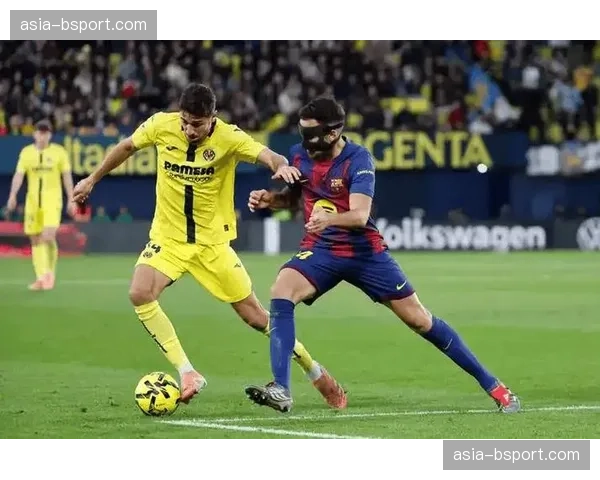 半场战报：赫罗纳1-0暂领先奥萨苏纳，多夫比克头球破门