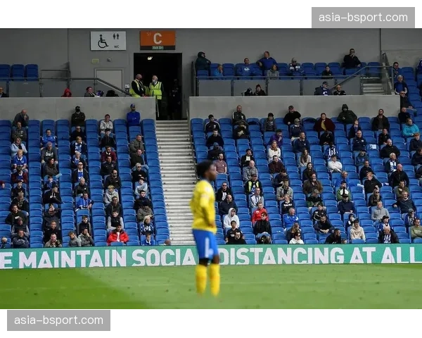 残疾球迷协会报告赞扬英超多数球场无障碍观赛App的改进,但指出响应速度仍存差异