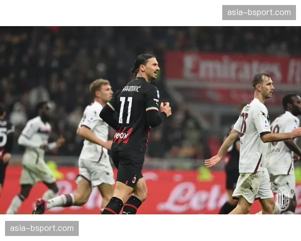 特写:终场哨响,萨勒尼塔纳队长坎德雷瓦跪地长叹 特写:终场哨响,萨勒尼塔纳队长坎德雷瓦跪地长叹